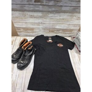 Harley Davidson Beach House Shallotte NC Black V Neck T Shirt L & Boots 7.5